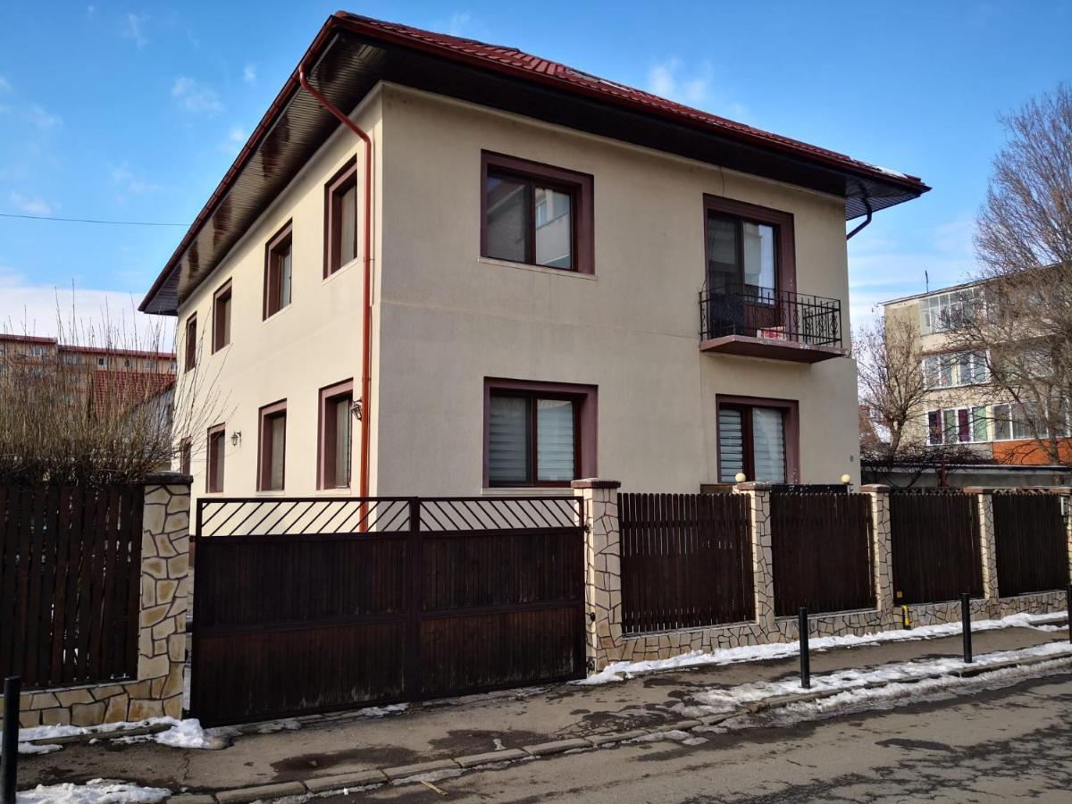 Apartament Aretta Brasov Exterior photo